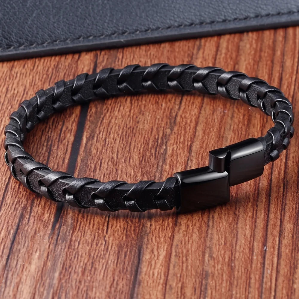 ouverture bracelet en cuir noir
